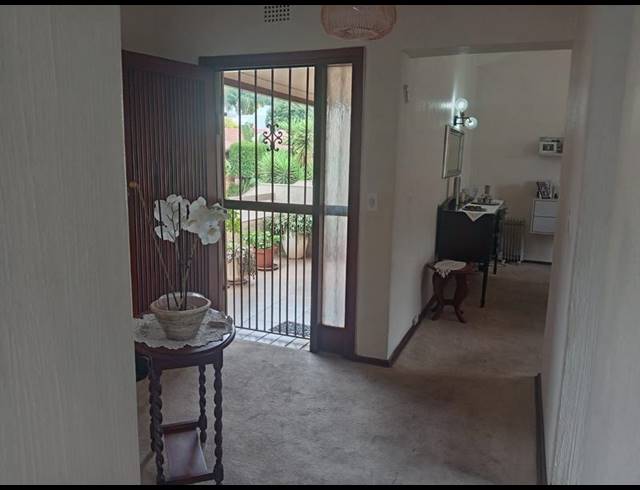 2 BEDROOM APARTMENT FOR SALE IN BEDFORD PARK